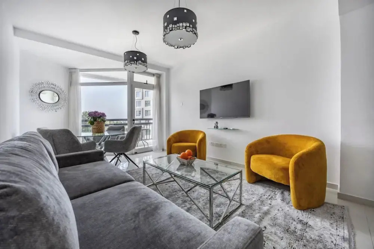 Marathon Beach Apartment With Shared Pool