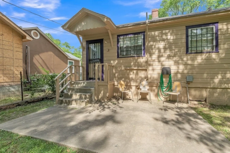 2 Bedrooms Cottage