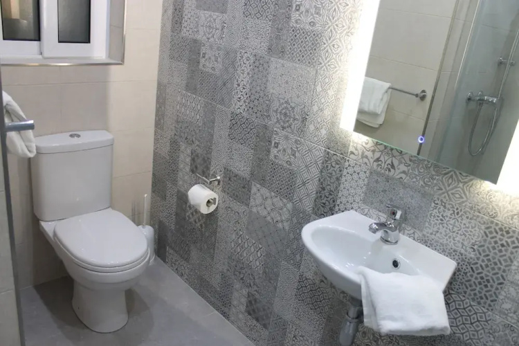 One - Seaview Apartment