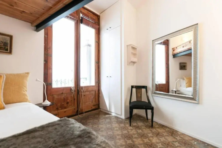 Barcelonaforrent Alessandra Central Ramblas Apartment