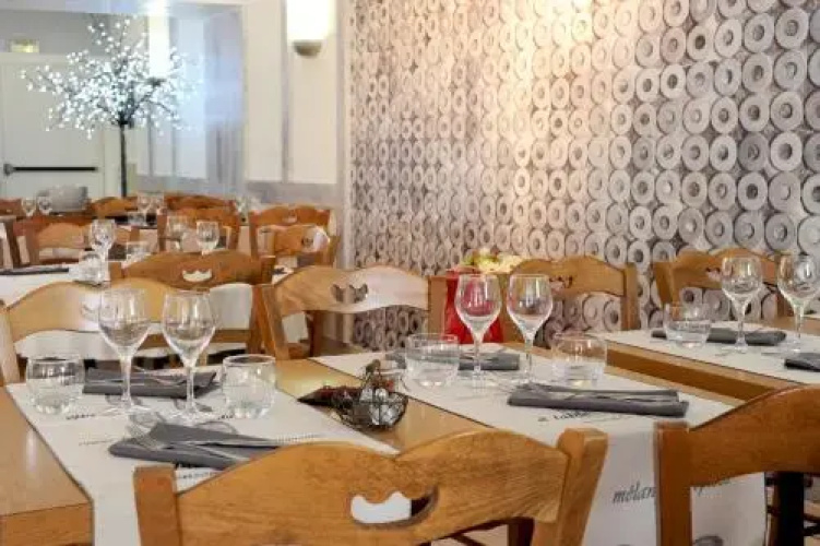 Hôtel Restaurant Le Trinquet