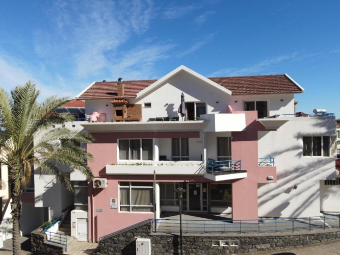 Deluxe Apartment