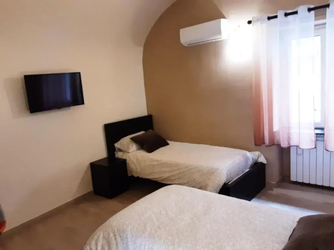 Standard Double room with city view