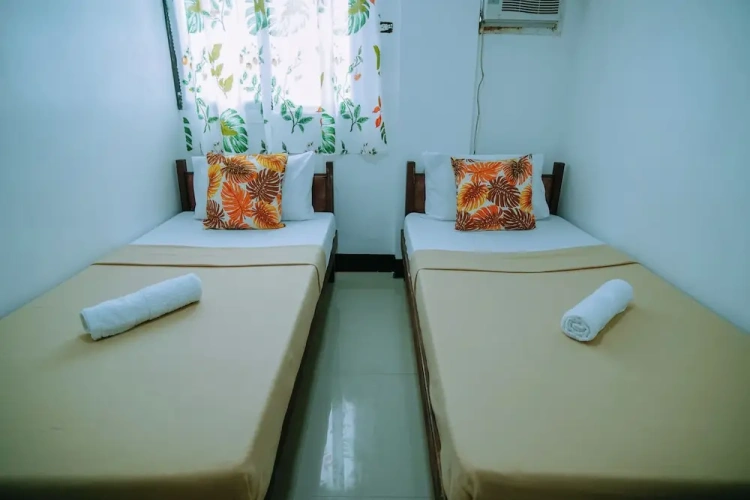Economy Twin room with city view