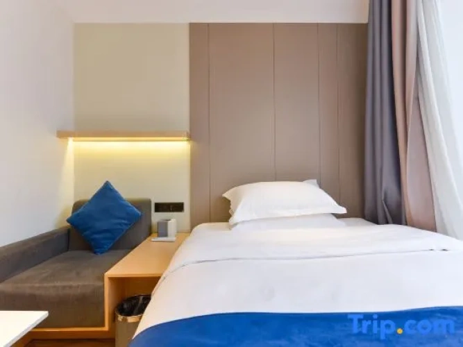 Standard Double room with courtyard view