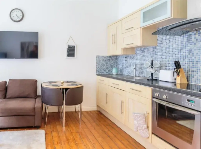 2 Bedrooms Apartment