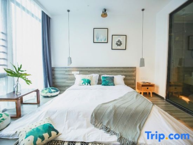 Deluxe Twin Family room