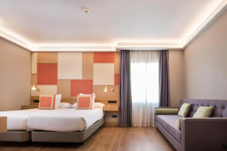 Triple room