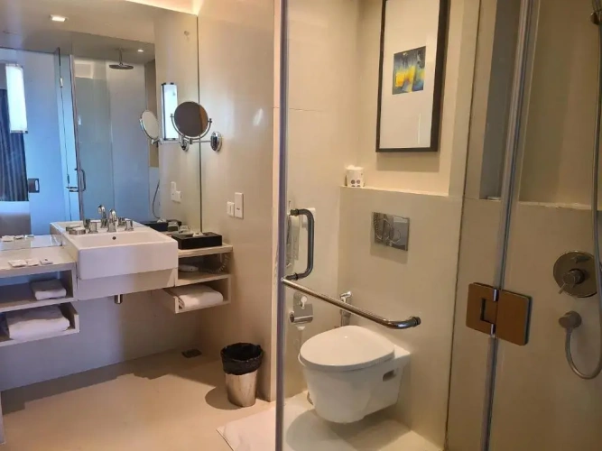 Superior Twin room with pool view