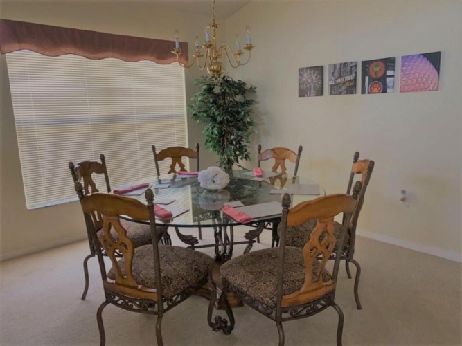 4 Bedrooms Cottage