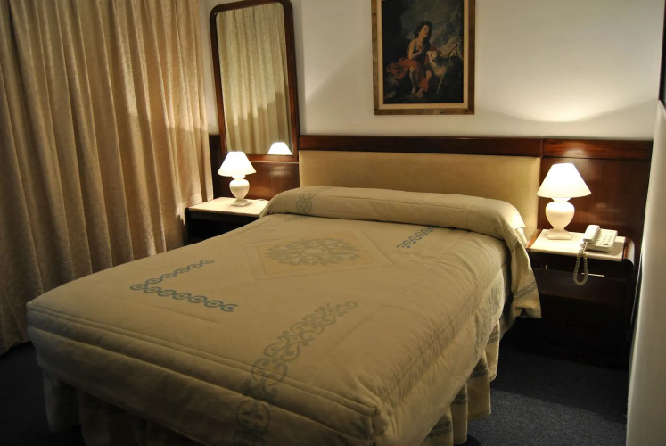 Hotel 24