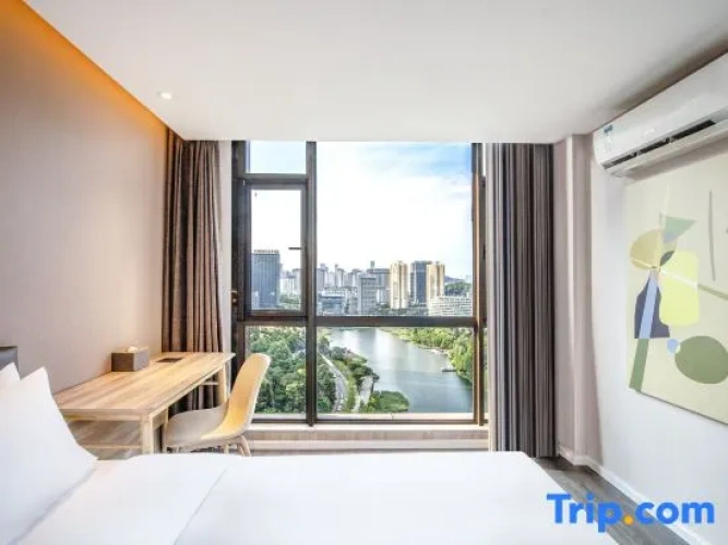 Standard Double room with lake view