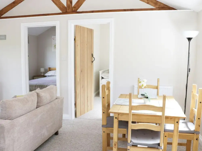 Hill View Lodge 2