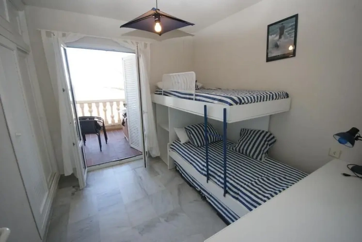 2 Bedrooms Apartment with sea view