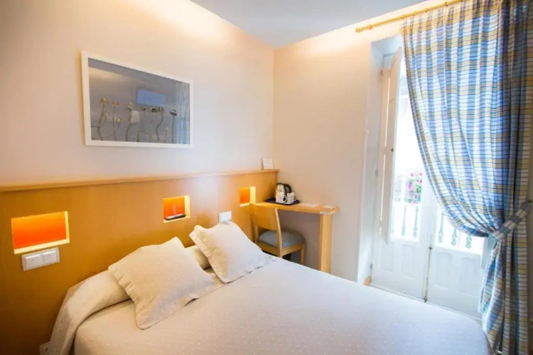 Standard Double room with view