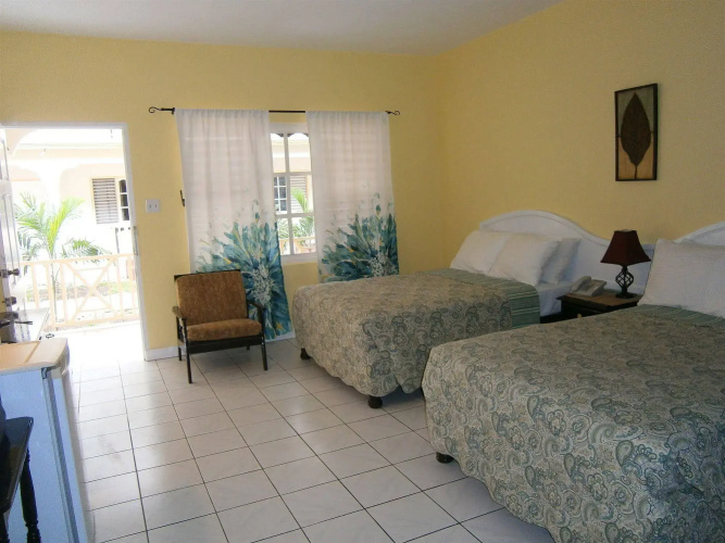 Coral Seas Beach Resort