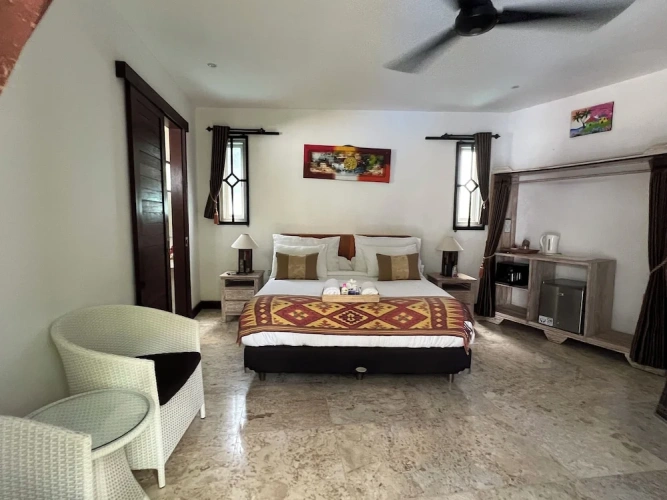 Deluxe Studio
