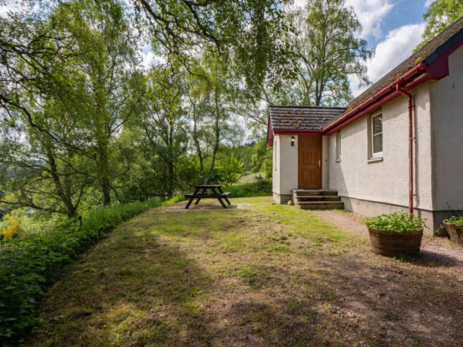 House Red Deer Drumnadrochit