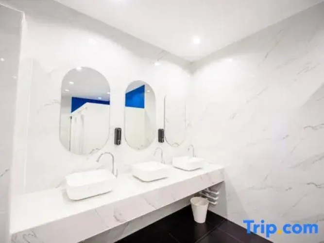 Marble Arch De Loei Hotel