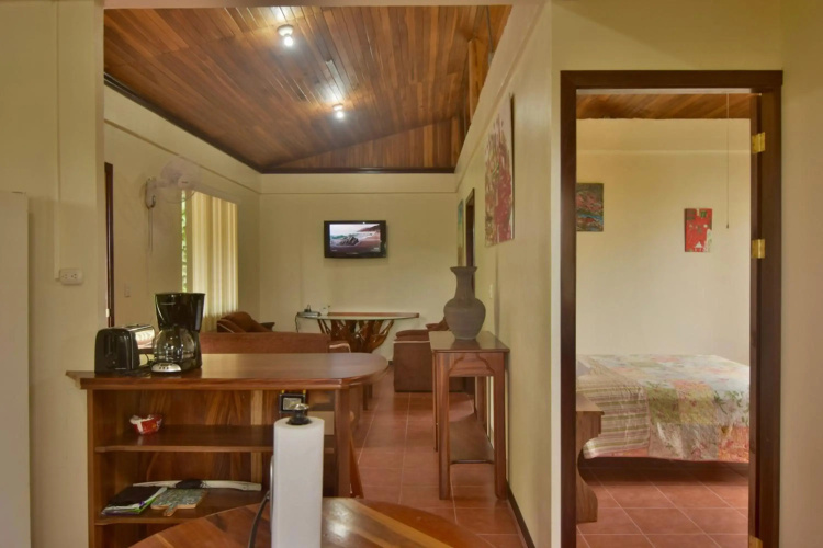 Casa Amarilla