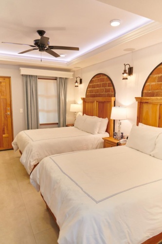 Deluxe Quadruple room