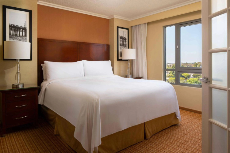 Marriott Newport Beach Bayview photo 6