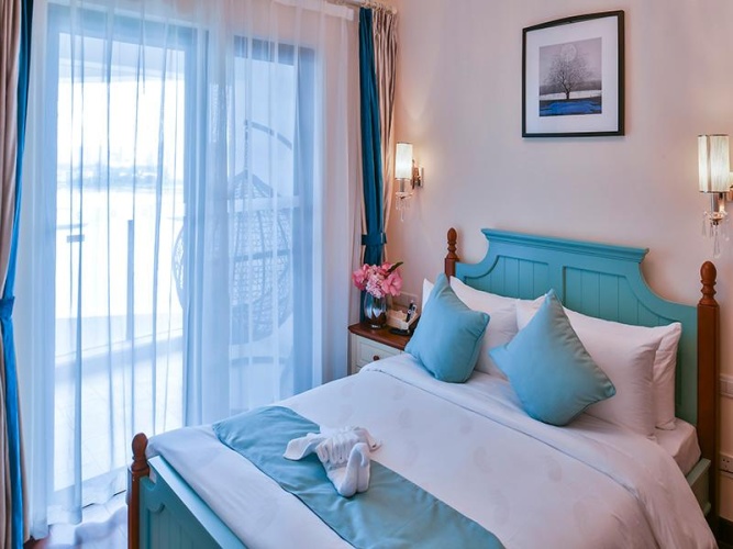 2 Bedrooms Suite with garden view