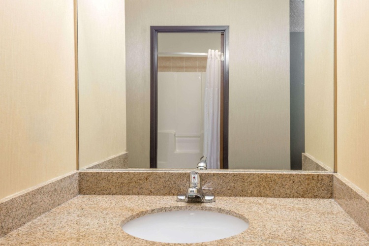Quadruple Suite