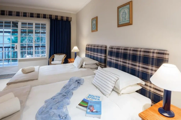 Standard Twin room with balcony and with mountain view