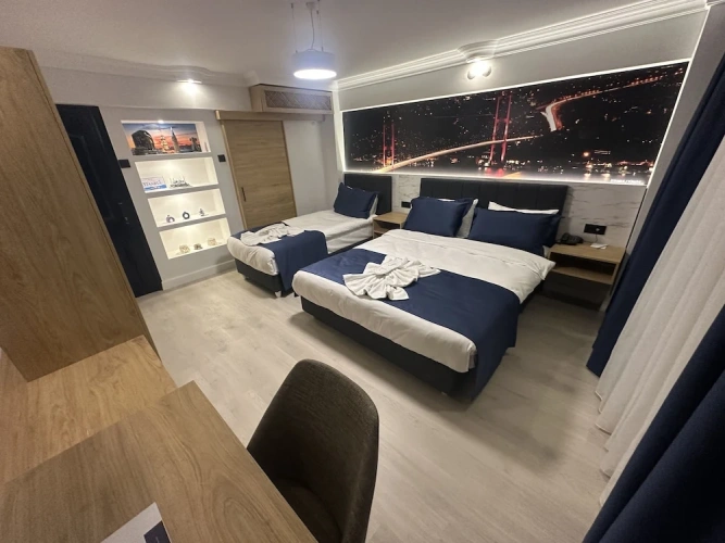 Standard Triple room