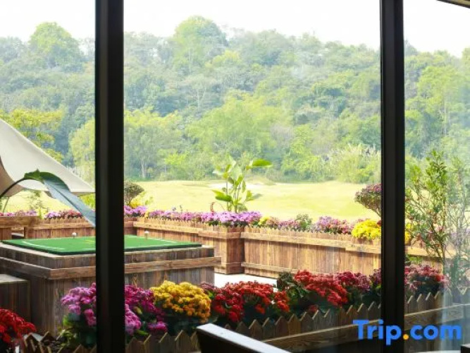Yueting Hot Spring B&B
