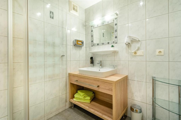 2 Bedrooms Double Apartment