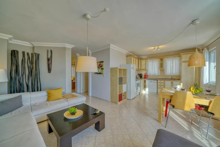 Ada Apartment