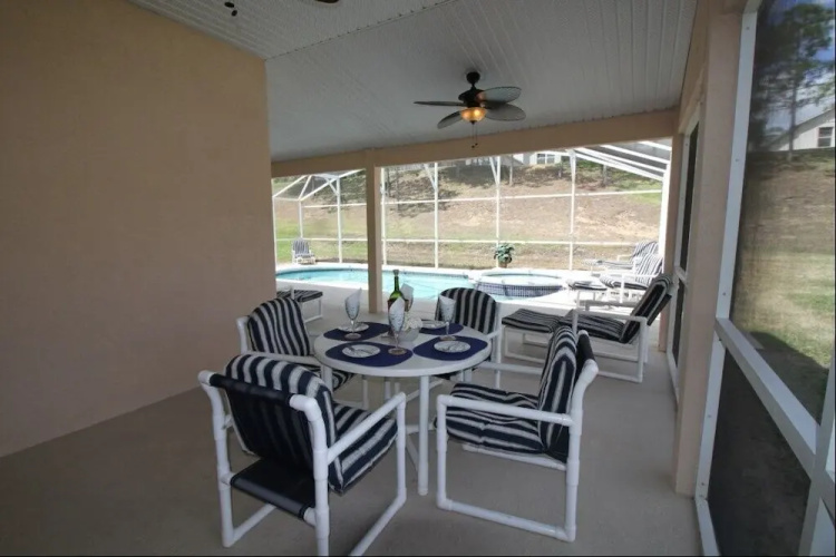 Exotic Nest 5 Bedroom Home by Redawning