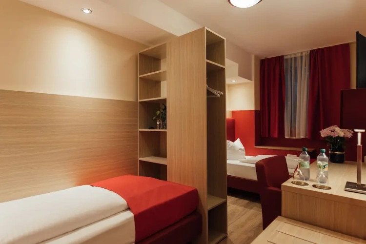 Standard Twin Basement room