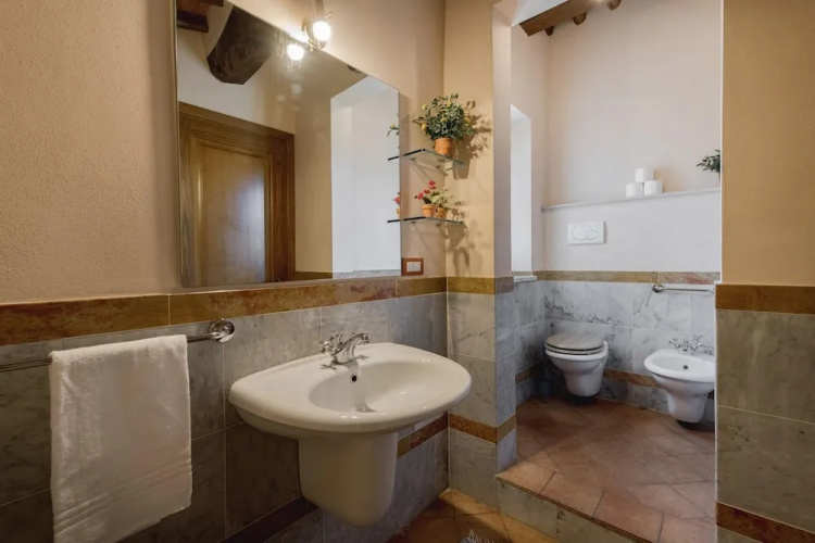 Anna Farmhouse Apartment in Wine Resort in Lucca