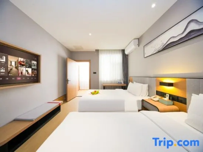 Premium Triple room
