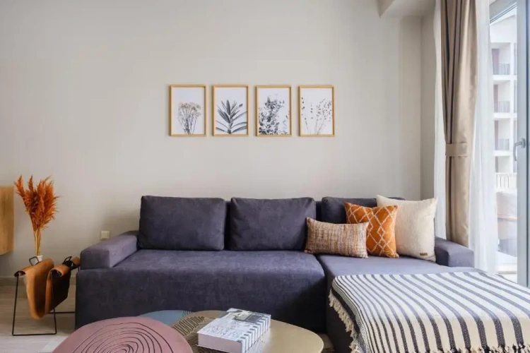 2 Bedrooms Apartment