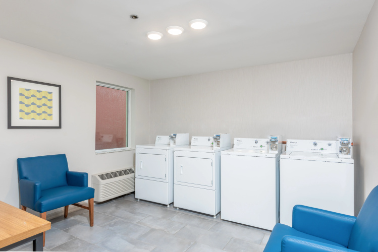 Holiday Inn Express & Suites Bradenton West photo 30