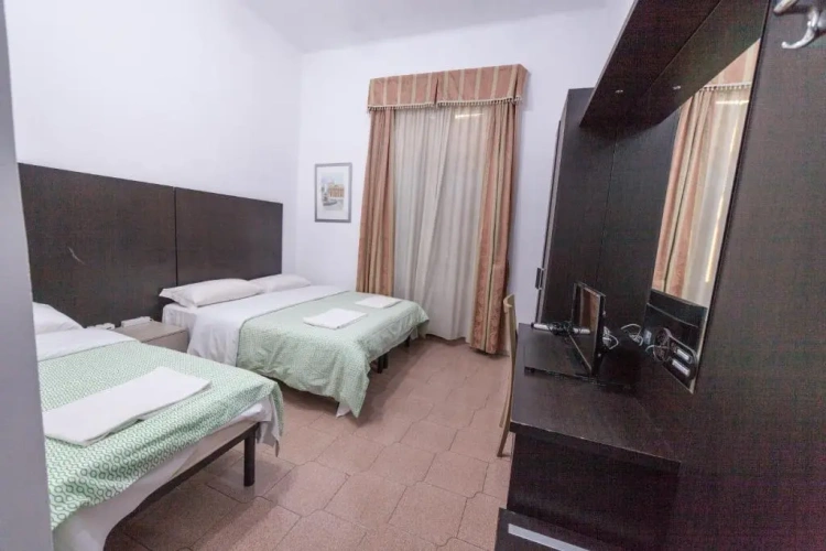 Standard Quadruple room