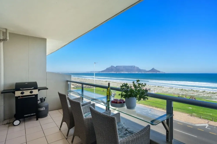 2 Bedrooms Apartment with balcony
