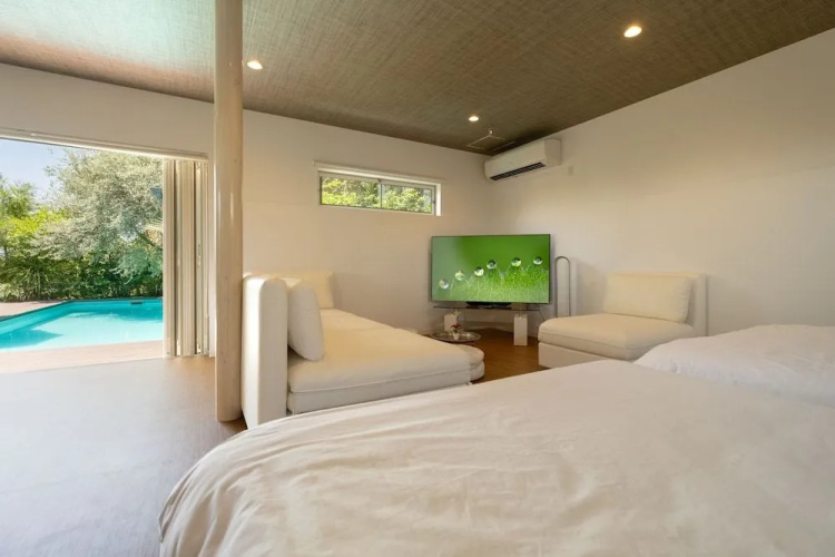 Casablanca Pool House