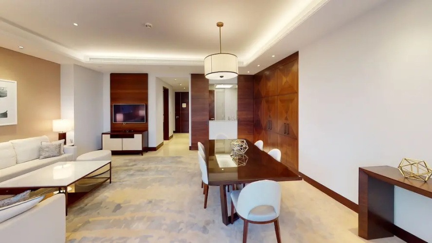 Stunning 2 Bed Address Sky View Best Layout