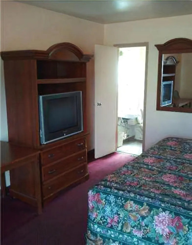 Shamrock Motel