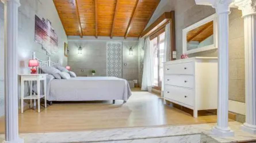 Daniel's Luxury House - Ocean View and Heated Pool