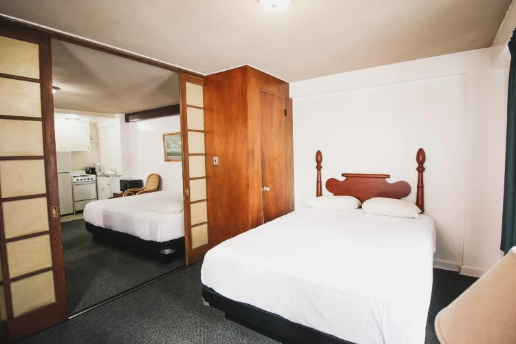 1 Bedroom Quadruple Suite