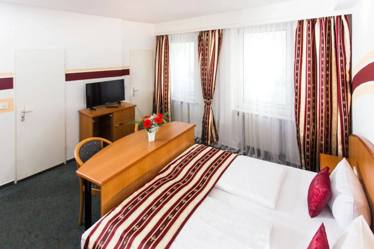 Hotel Condor