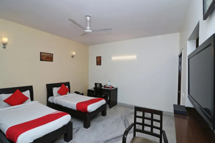 OYO 595 Hotel Aravali View