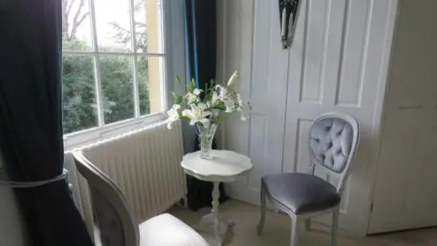 Hollybank Bed  Breakfast