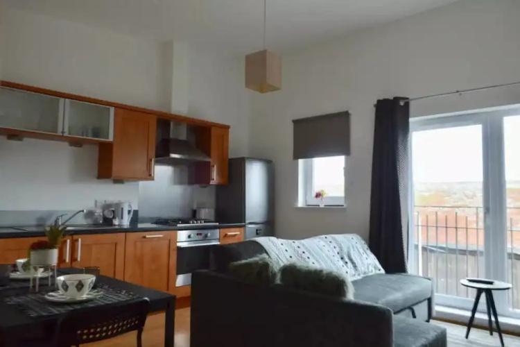 1 Bedroom Apartment In Leith